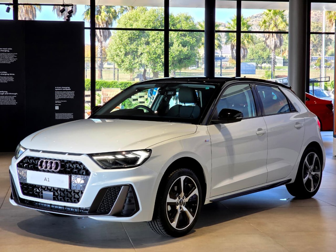 AUDI A1 SPORTBACK 1.0 TFSI S-LINE S TRONIC (30 TFSI), image 2