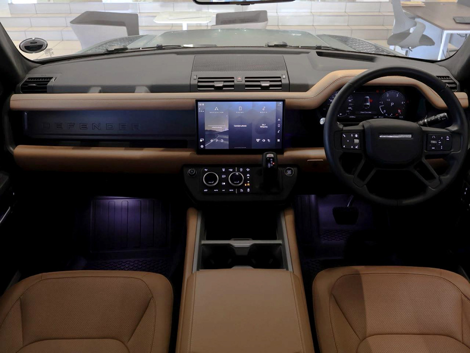 LAND ROVER DEFENDER 130 3.0D HSE X-DYNAMIC (D350), image 2