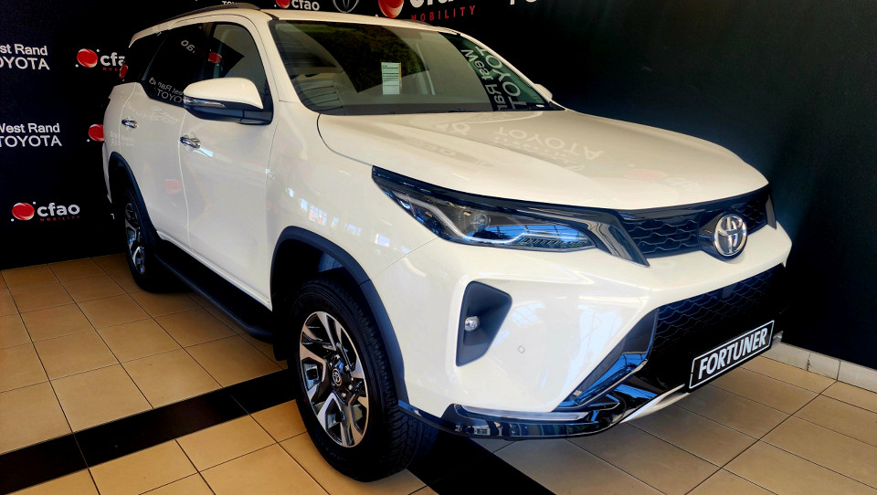TOYOTA FORTUNER 2.4GD-6 4X4 A/T, image 1