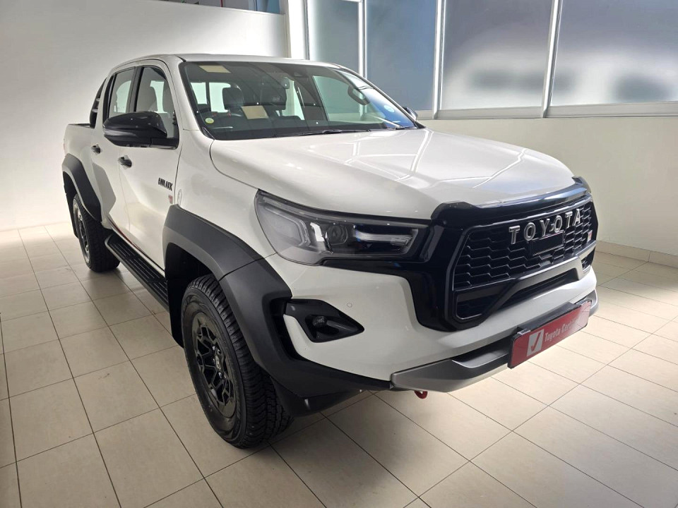 TOYOTA HILUX 2.8 GD-6 GR-S 4X4 A/T P/U D/C, image 2