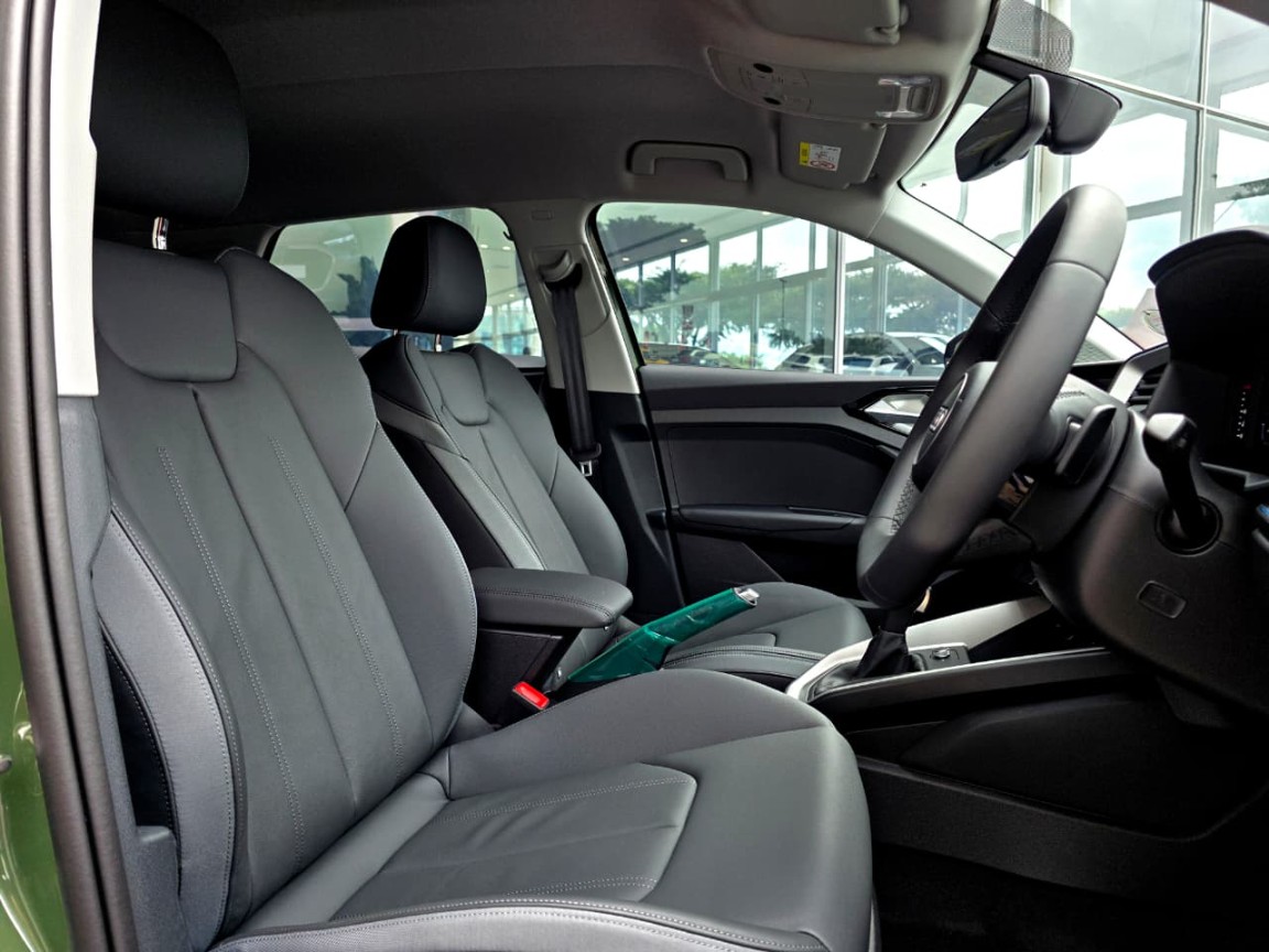 AUDI A1 SPORTBACK 30 TFSI BLACK EDITION S-TRONIC, image 2