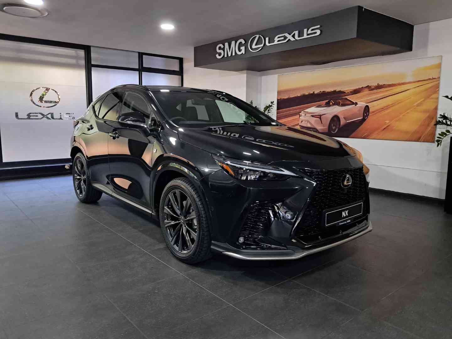 LEXUS NX 450h+ PHEV, image 1