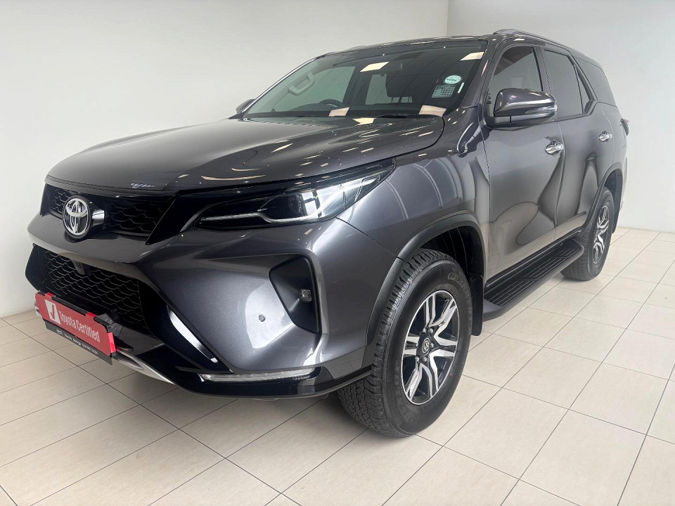 TOYOTA  FORTUNER 2.4GD-6 R/B A/T, image 1