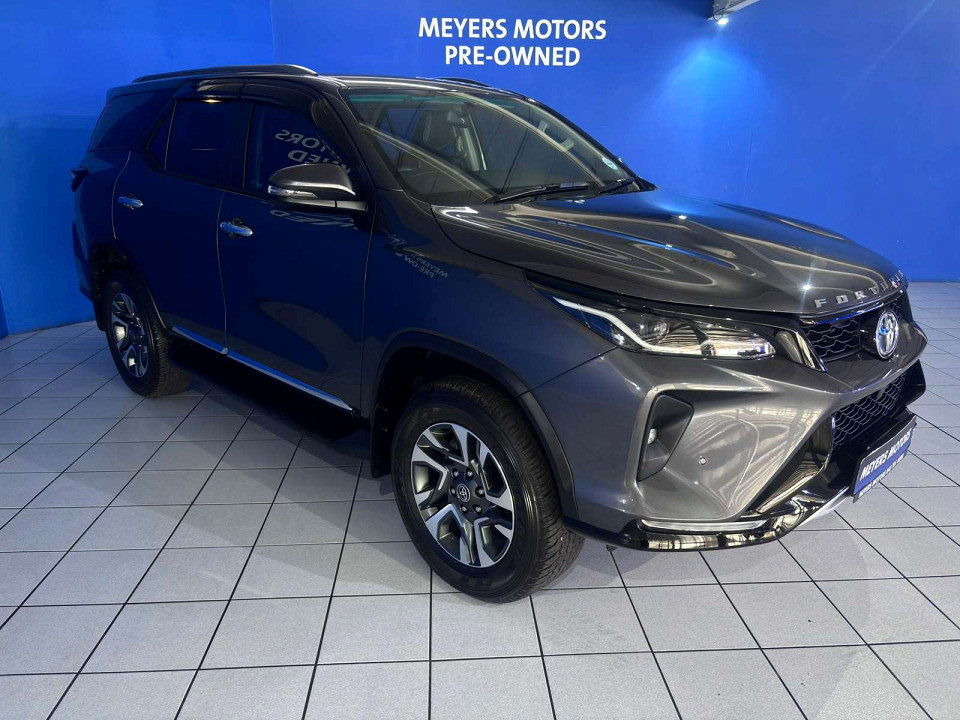 TOYOTA  FORTUNER 2.4GD-6 R/B A/T, image 1
