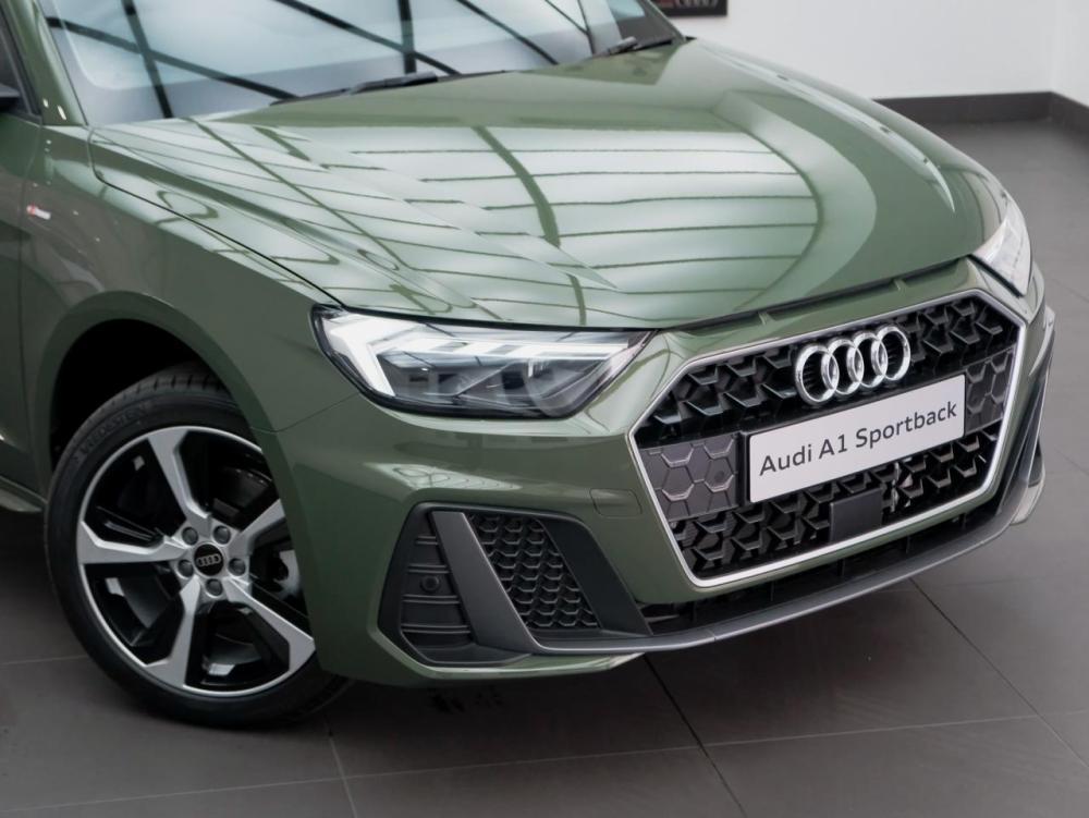 Audi A1 Sportback 30TFSI S line, image 2