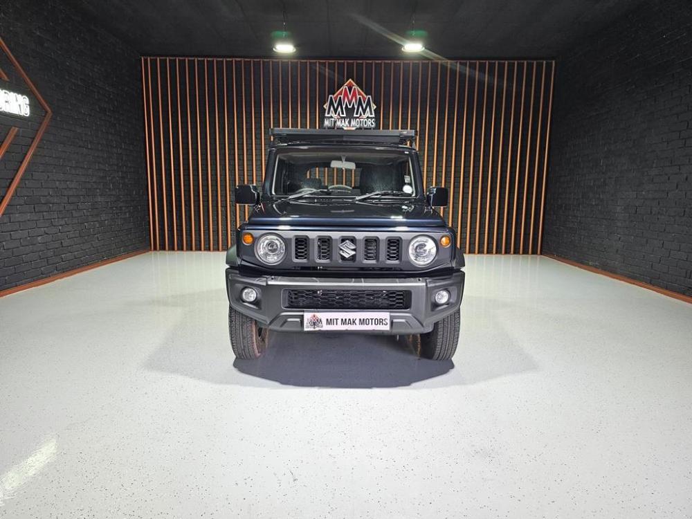 Suzuki Jimny 1.5 GLX MT, image 2