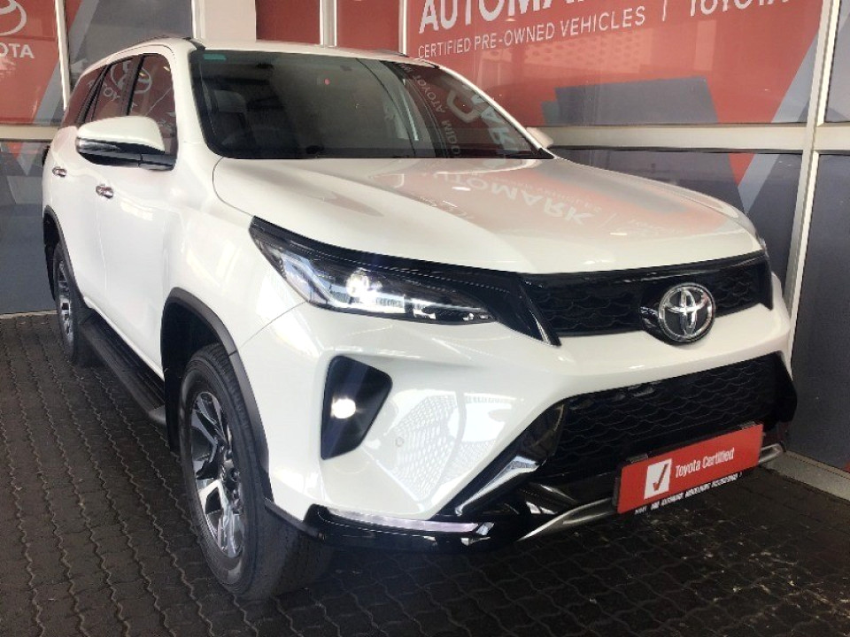 TOYOTA  FORTUNER 2.4GD-6 R/B A/T, image 1