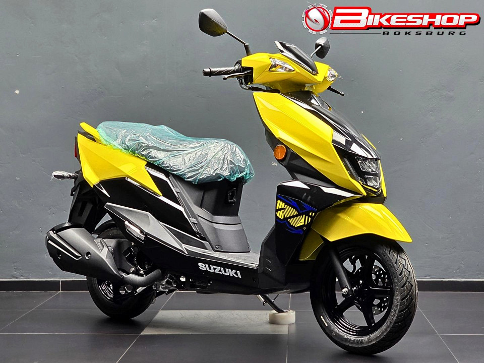 SUZUKI Avenis, image 1