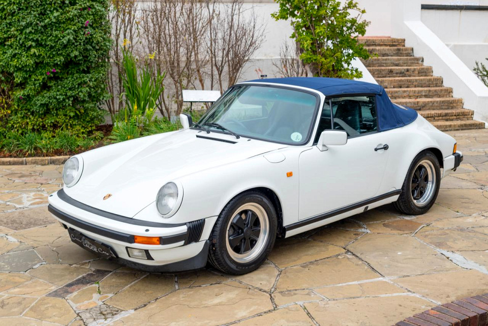 PORSCHE 911 CARRERA COUPE