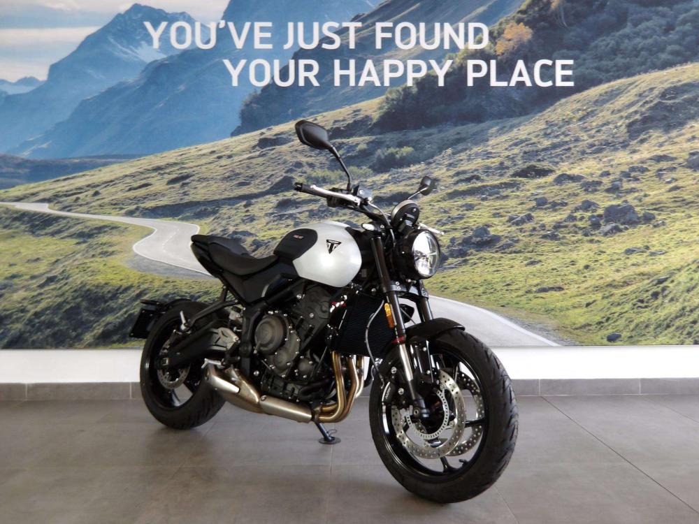 TRIUMPH TRIDENT 660, image 2