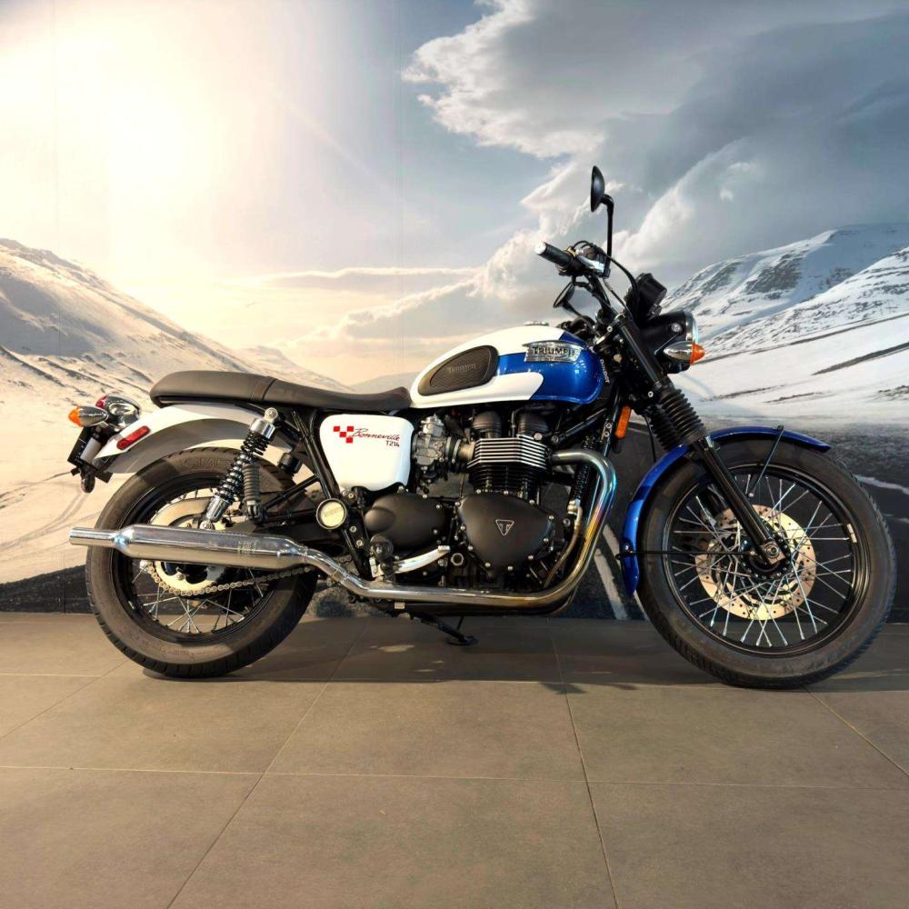 Triumph Bonneville 865 EFi, image 1