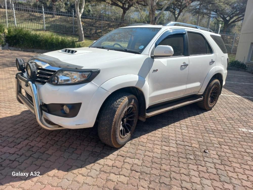 TOYOTA FORTUNER 3.0D-4D R/B , image 1