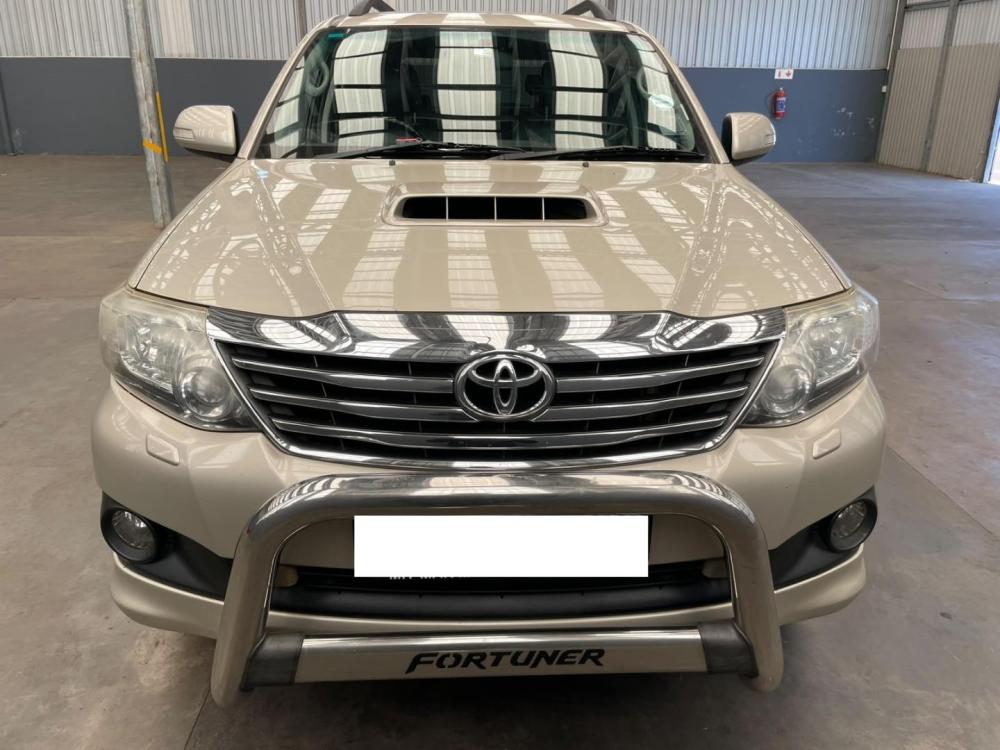 Toyota Fortuner 3.0D-4D R/B auto, image 1